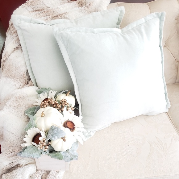 NEW 2 Sets of Pier 1 Mint Green Decor Pillows - Picture 3 of 8